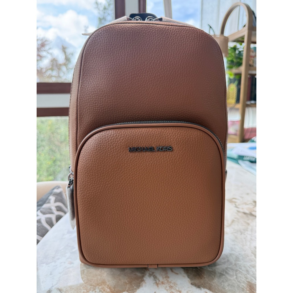 Michael Kors Cooper‎ Pebbled Leather Sling Pack - Picture 3 of 6